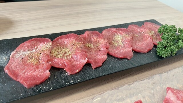 Kuroge Wagyu Nama Horumon Maun Shinfukae Honten photo 3