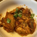 おふくろ亭 - 2023/08/08
      ホル鍋定食 大飯 ニンニク 600円
      ✳︎選べる小鉢は温泉玉子
      ピリ辛あじのチリソース 100円