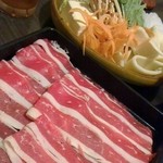 Shabu Shabu Sukiyaki Don Tei - ランチ牛しゃぶ定食880円☆