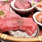 Yakiniku No Ryuuen - 花籠 極 九州A5黒毛和牛【4,800円（ランチ）】