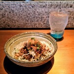蕎麦居酒屋 彩海 - マングローブガザミの姿揚げ( *´艸)＆泡盛ソーダ割