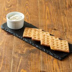 ゴルゴンゾーラムースクラッカー