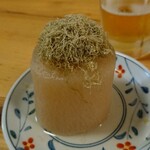 Taishuu Sakaba Bi-Toru - おでん大根 税込290円。優しいおでんつゆが染み込んだ柔らか大根。