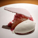 Metis - 山梨県産’’春日居の桃’’ 平塚横田園芸’’エシカルローズ’’　フロマージュブラン