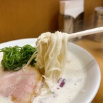 鶏's 麺処 諭吉 - 濃厚鶏出汁そば 塩…税込950円