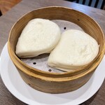 四川 郷土菜 シャンバァロウ - 蒸しパン 1ケ150円