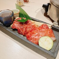牛刺しと焼肉 仔虎 クリスロード店 - 