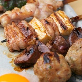 Exquisite yakitori carefully grilled one by one using Kishu Bincho charcoal