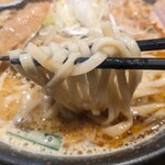 AOI - 海老香味ラーメン　麺リフト