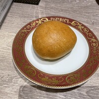 ゴドノフ東京 丸ビル店 - 【Sコース】個人盛り 牛サーロイン
                      のパイ包み焼きが食べれる飲み放題付きプラン
                      牛肉のピロシキ