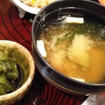 Sushidaitora - お漬物・お味噌汁