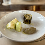 Nonna Nietta - 水茄子が爽やかで手前の茄子ペーストと奥の焼いた茄子を合わせて食べると超美味しい