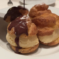 ヌガ - プロフィトロール