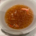 Honkon - 蟹肉入りフカヒレスープ