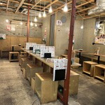 Yakiton Hinata - 店内