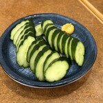 やきとん ひなた - きゅうり一本漬け　255円