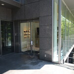 LESS by Gabriele Riva & Kanako Sakakura - 店頭