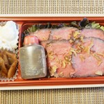割烹 中央 - ローストビーフ重1300円税込