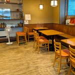 おたふく - 店内