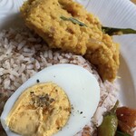 Chef Mama - ゆで卵とパリップ