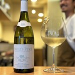 根津 焼鳥 照隅 - 白ワインボトル