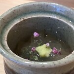 根津 焼鳥 照隅 - ここは高級懐石かと錯覚する程の逸品、焼鳥に限らず凡ゆるジャンルのお店を食べ歩いてるからこそ成せる一品ですね！