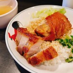 香港華記焼味&米線 - ローストポークと油鷄肉ライス
