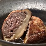 根津 焼鳥 照隅 - 大分産椎茸のかすみ鴨肉詰め山椒ソース