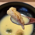 根津 焼鳥 照隅 - ゴールドラッシュ冷製スープ、炙りヤングコーン