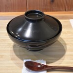 根津 焼鳥 照隅 - ゴールドラッシュ冷製スープ、炙りヤングコーン