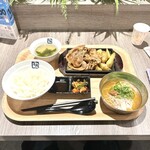 牛角焼肉食堂 - 全部盛り定食の梅しそ冷麺のハーフセット