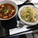 千里馬 辣鼎風 - 夫は+レタス炒飯のハーフセット