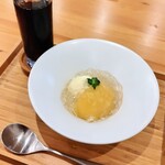 十三夜の月 - ■特製デザート：桃のコンポートとバニラアイス
■アイスコーヒー