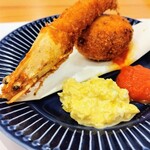 十三夜の月 - ■ジャンボ海老フライ(単品)
■カニクリームコロッケ(単品)
