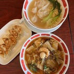 バーミヤン - 五目麺と海老雲呑麺、本格焼き餃子