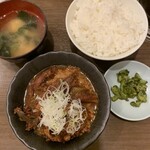 Rojiura - 旨辛すじ煮込定食