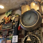 ボローニア - 時計がたくさん不思議な世界