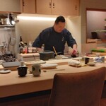 すしやのたい悟 - 今日はカウンター８人満席の上にアルバイトが休みで大忙しでした。