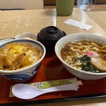 みた食堂 - カツ丼800円　らーめん650円の単品注文❣️