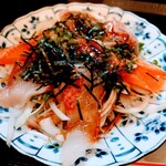 赤のれん - 令和5年8月 ランチタイム
            海鮮サラダ定食 990円