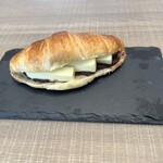 パントリエ - クロワッサンサンド  あんバター♡