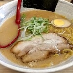 てっちゃんの味源 - チャーシューはトロトロ