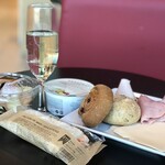 Iberia Premium Lounge Velazquez - 