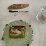 Auberge de Primavera - 活オマール海老と13種類の野菜のテリーヌ、パンと