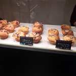 Daily's muffin - ショーケースの様子①。