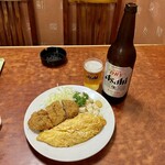 Miyoshiya - メンチ＆オムレツ650円、瓶ビール大600円
