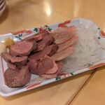 Kakuya Subiru To Tetsunabe Gyouza San Roku Go Sakaba - 肉刺し3種盛り 759円