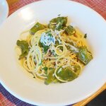 CIBO VERA PASTA - 万願寺とうがらしとシラスのオイルソースパスタ