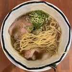鶏×魚らーめん ゆるり - ストレート中細〜中太麺