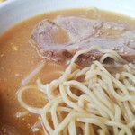 Howaito Gyouza Hanagasa - 白いみそラーメン 税抜880円